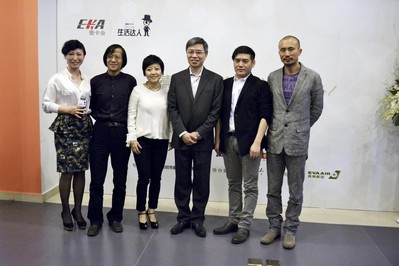 知名專家在“壹卡會(huì)2012深圳年度生活達(dá)人”頒獎(jiǎng)禮現(xiàn)場(chǎng)，從不同的角度詮釋發(fā)現(xiàn)生活之美。
